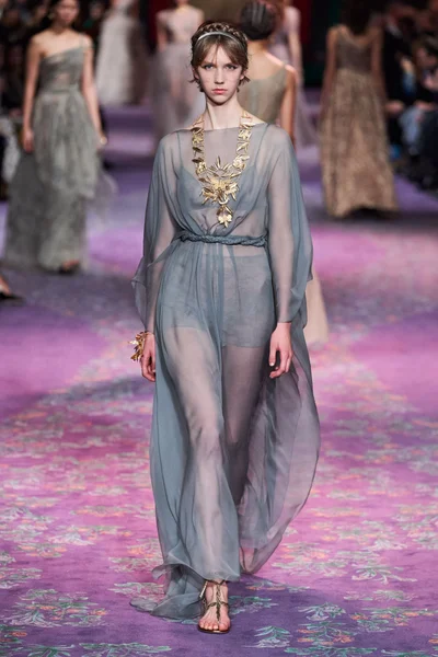 Look 65